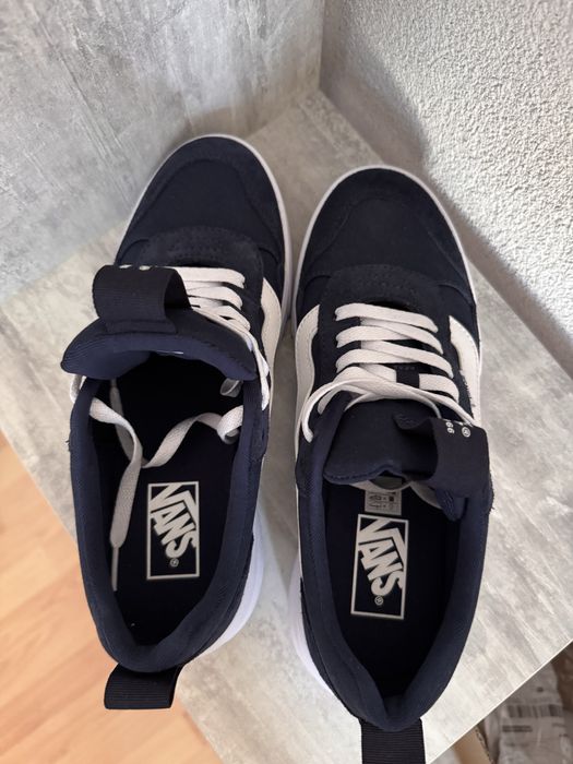 Продам кроссовик Vans оригинал