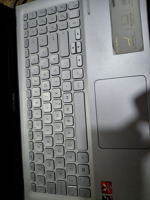 Asus VivoBook 15