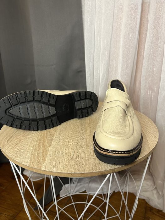 Лофери шкіряні бежеві