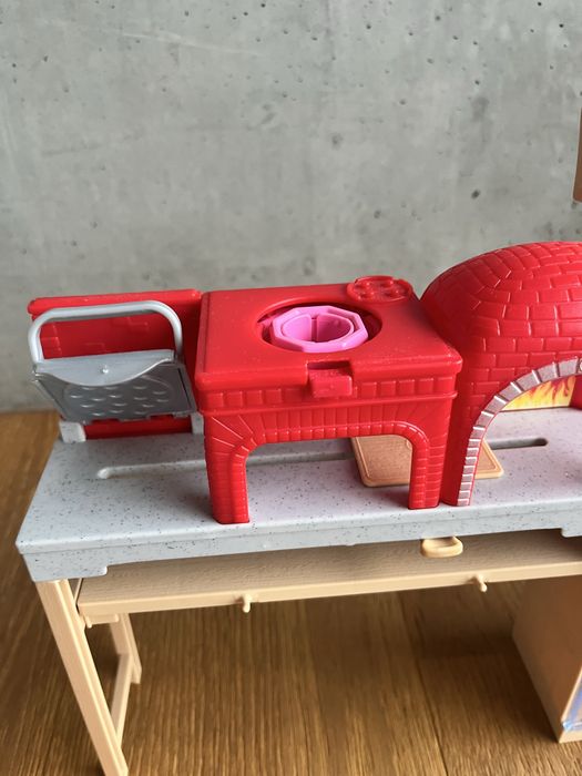 Zestaw mebli dla lalek Barbi/ kiosk/ pizzeria