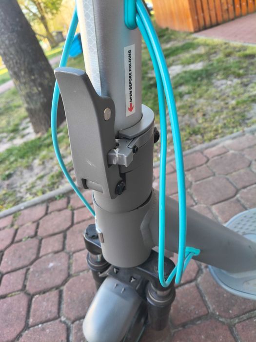 Hulajnoga elektryczna MOTUS SCOOTY 10" PLUS