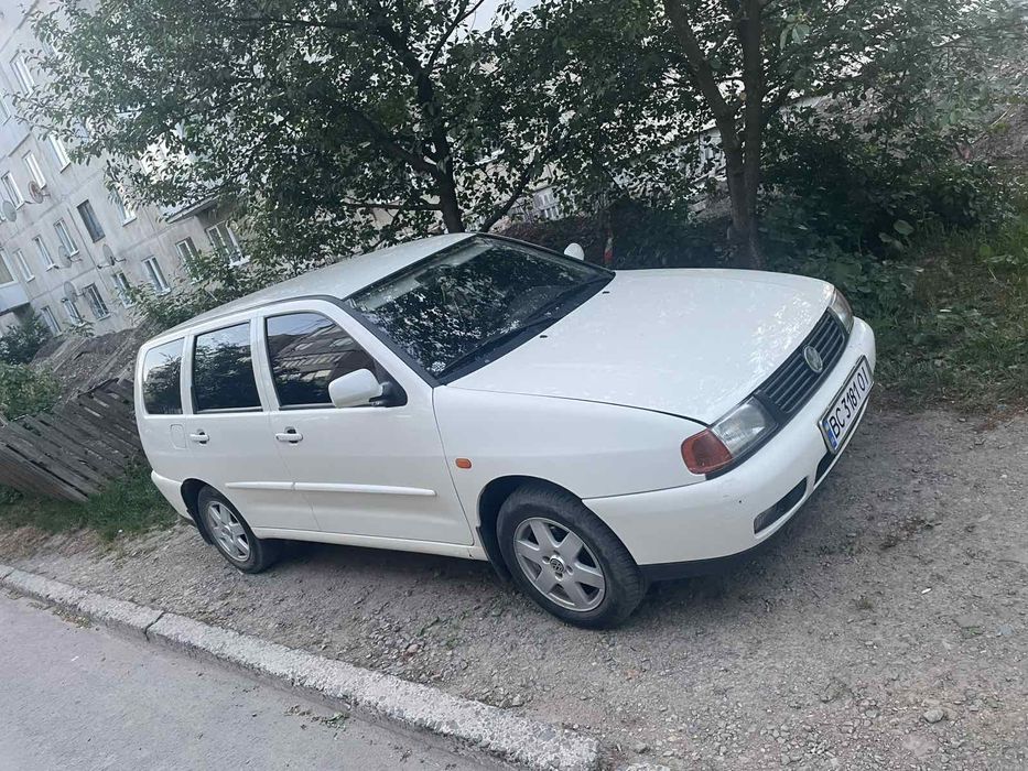 Volkswagen polo Universal