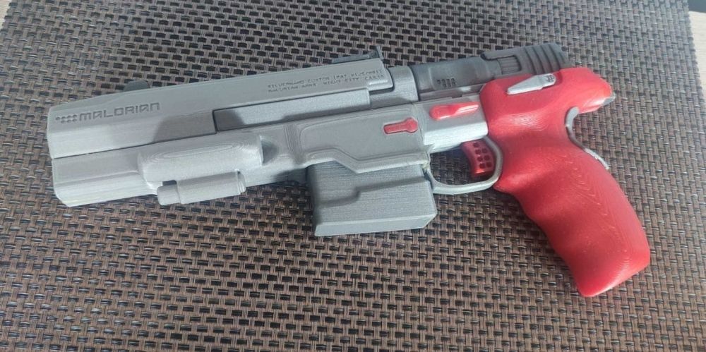 Pistolet Cyberpunk 2077 Johnny Silverhand Ozdoba