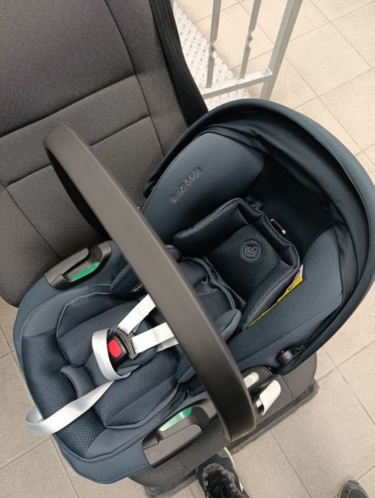 Fotelik 0-13 kg Maxi Cosi Pebble 360 Pro Grafitowy z ekspozycji