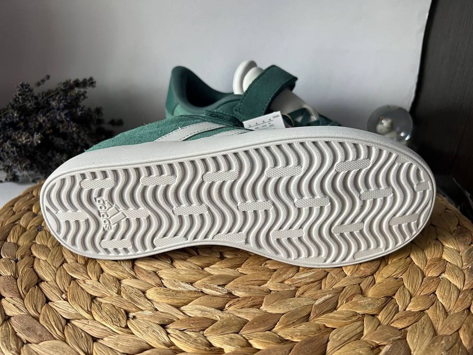 дитячі кросівки  Adidas 35р