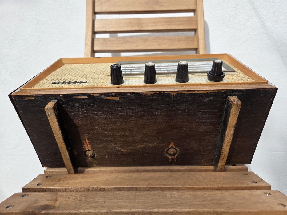 Rádio vintage Hitachi