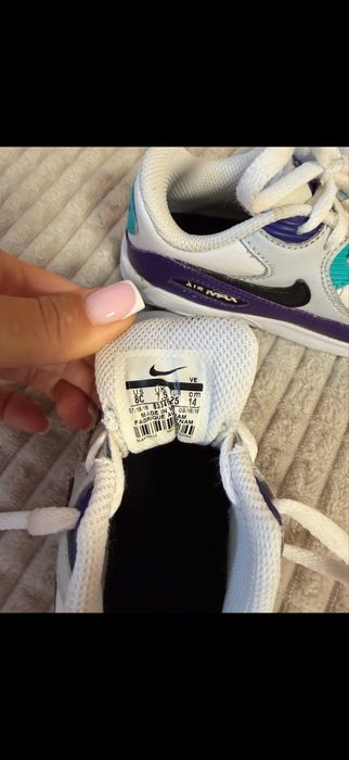 Кросвки Nike air max ,Zara в розмірі 24.25