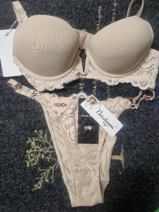 Новий комплект нижньої білизни