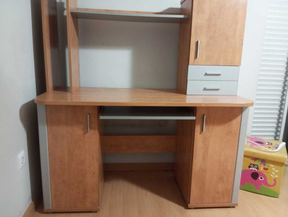 Mesa / Secretária para escritório, quarto, de estudo