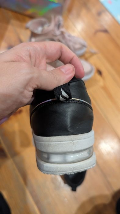 Кросівки Skechers для дівчинки