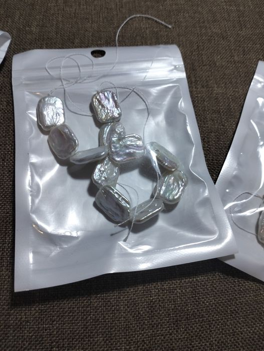 Натуральный жемчуг необычной формы, нитка жемчуга