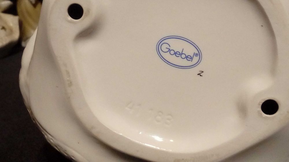Porcelana,kolekcja,Goebel,figurka,aniołek,dziewczynka,duża