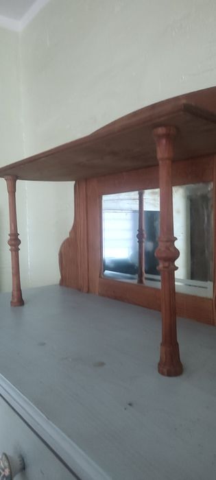 Antyk bieliźniarka z lustrem i komoda