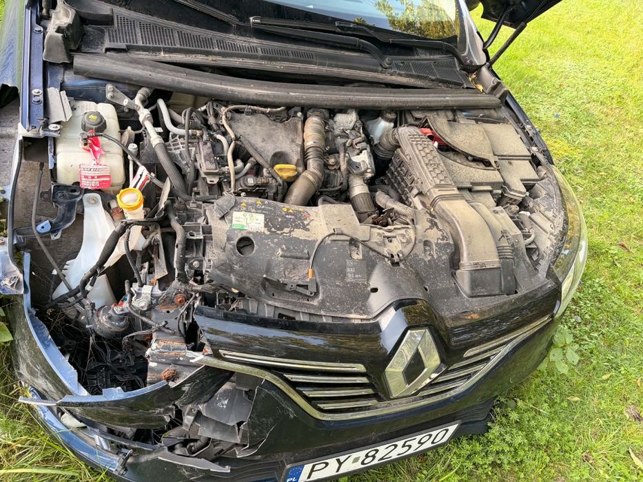 Sprzedam jak na zdjęciach Renult Megane rok 2019 z silnikiem 1.5d 115km