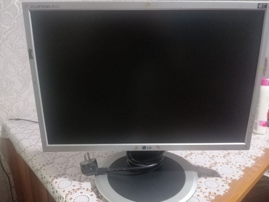 Доброе всем дня продам компьютерные все за 1000