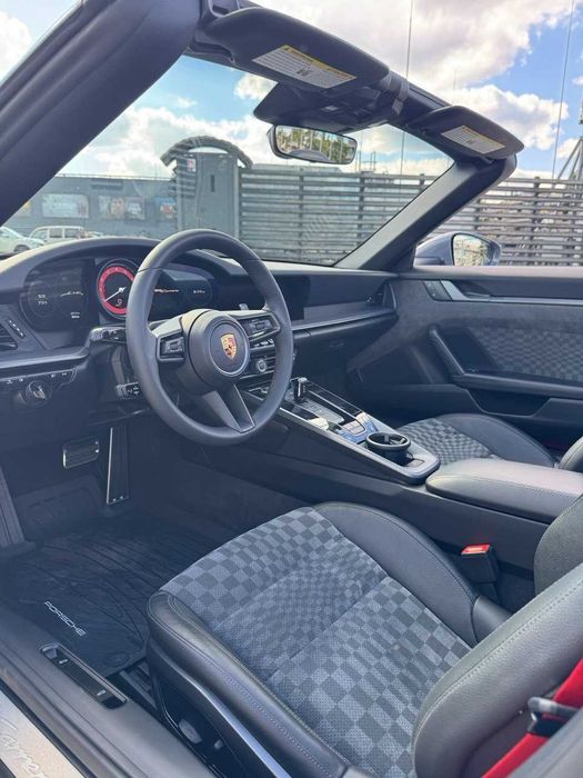 Porsche 911 2024