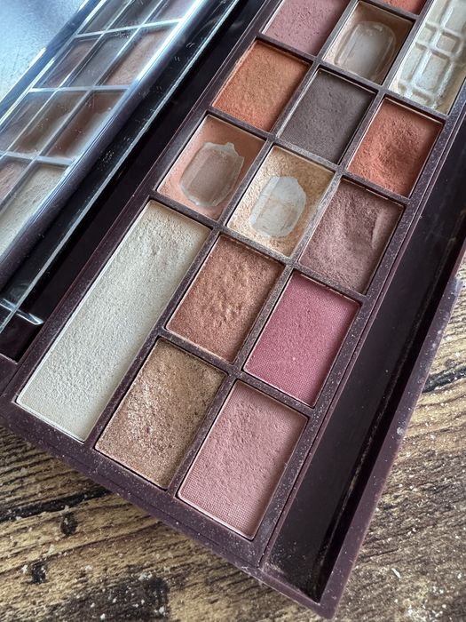 Makeup Revolution paleta cieni do powiek Chocolate Orange