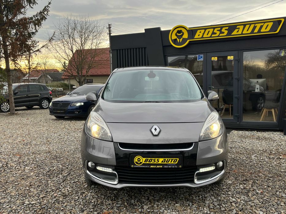 Renault Megane Scenic 2012