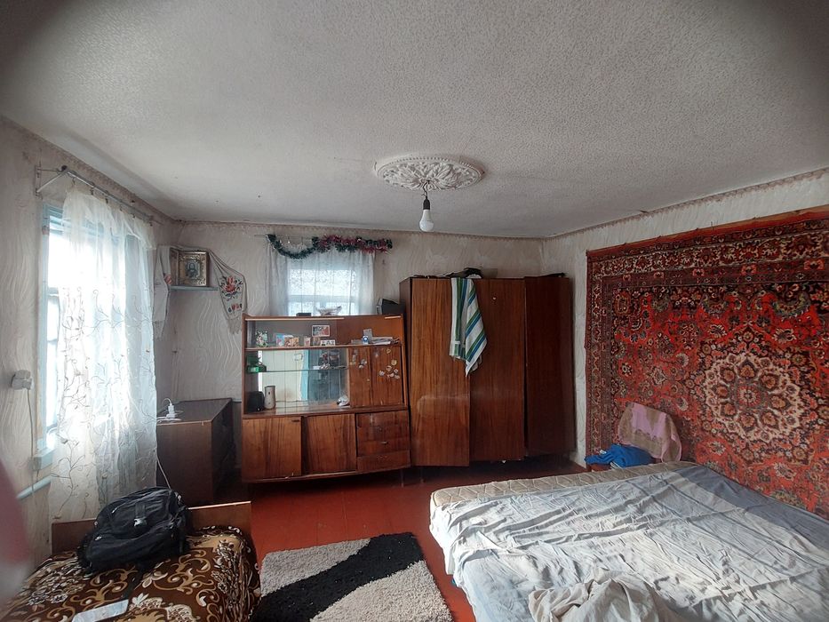 Продам будинок в центрі с Здорівка. Ділянка 15сот.