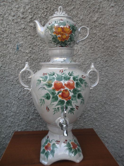 Керамический декоративный самовар.