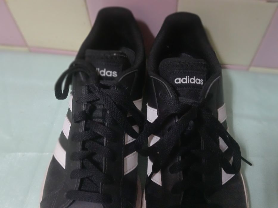 Semi novos Tennis adidas original NR 43