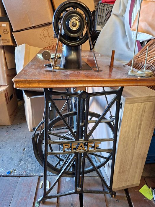 Stara maszyna do szycia