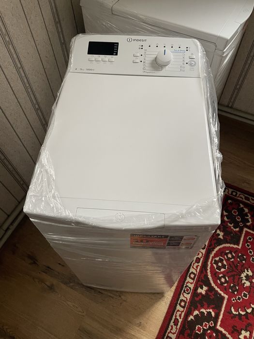 Продам стир.машину Indesit D51052
