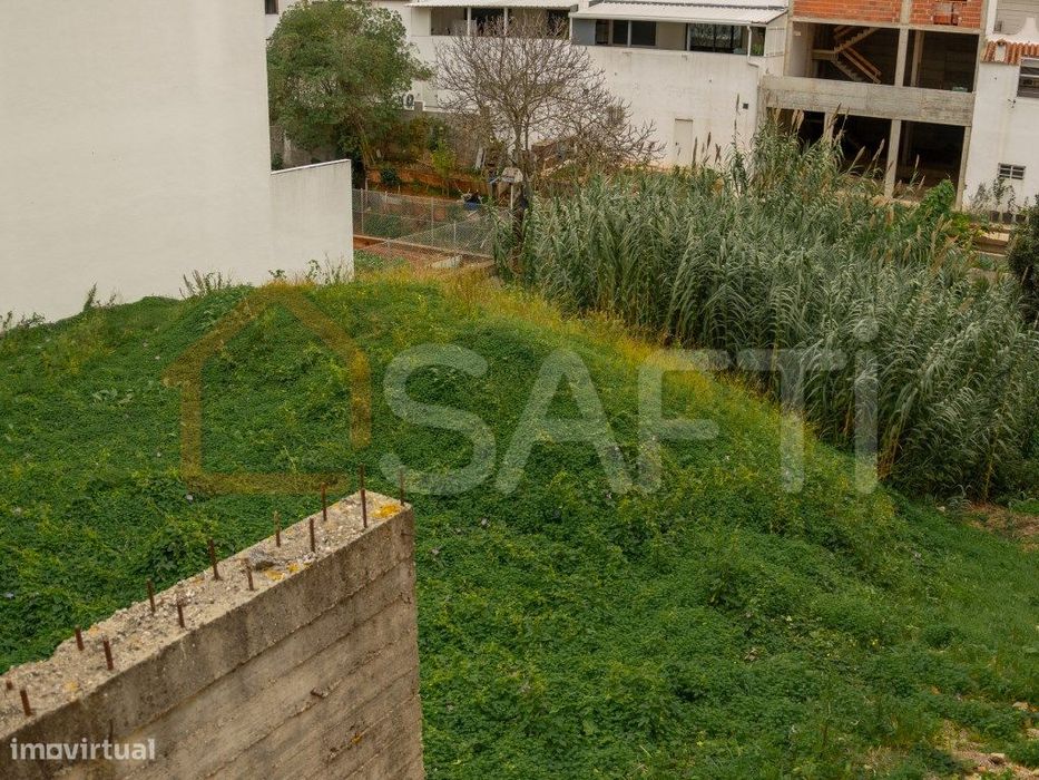 Terreno em Vialonga