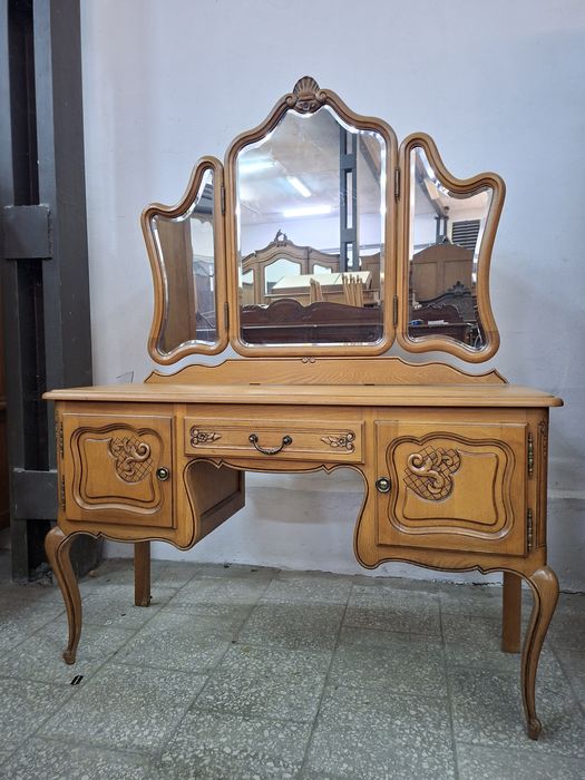 Francuska toaletka ludwikowska