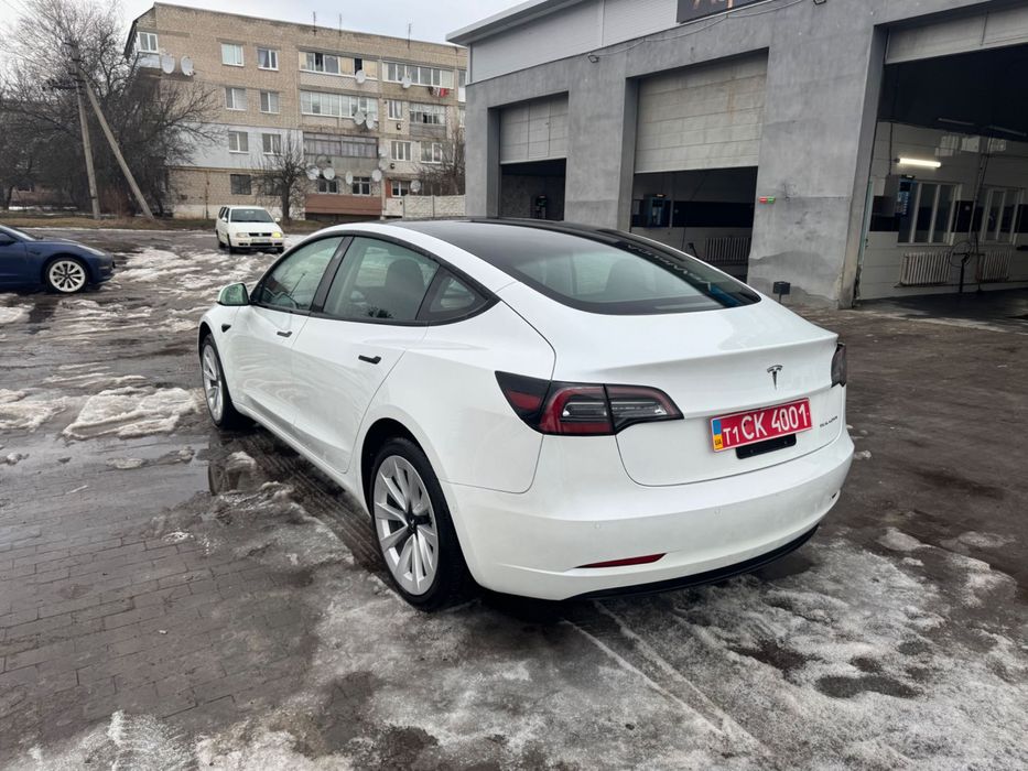 Продам Тesla model 3