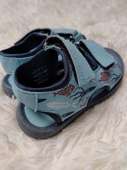 Sandałki dziecięce