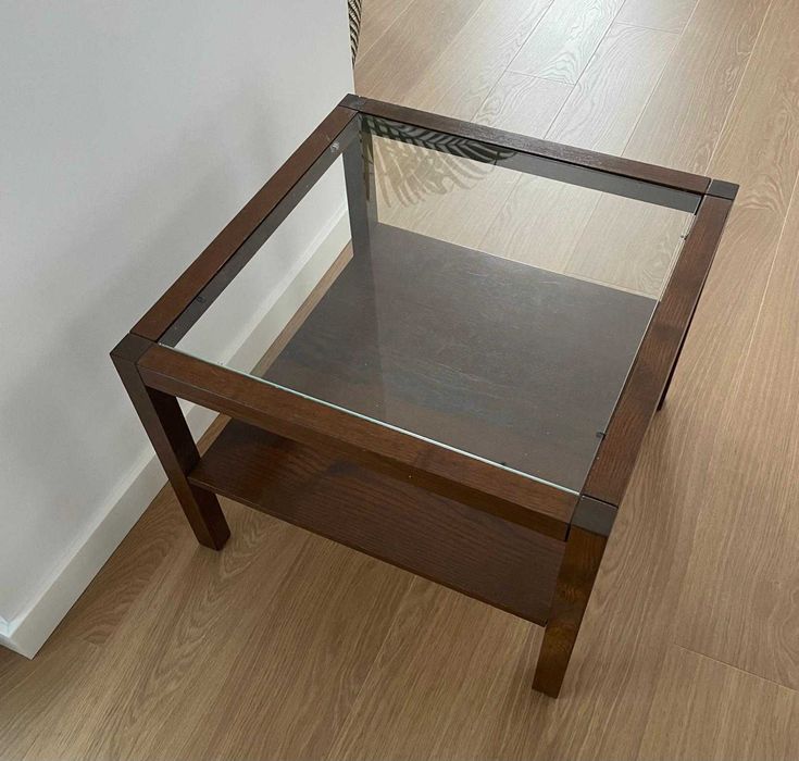 Stolik kawowy z szybą IKEA brązowy