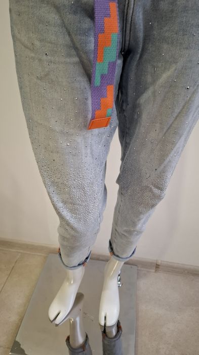 Джинсы тонкие камни стразы