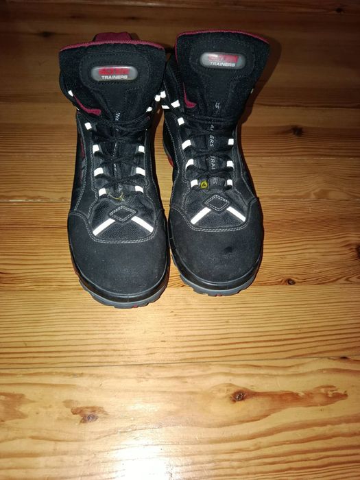 Чоловіче робоче взуття.