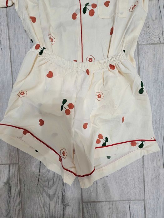 Жіноча піжама/ одяг для сну