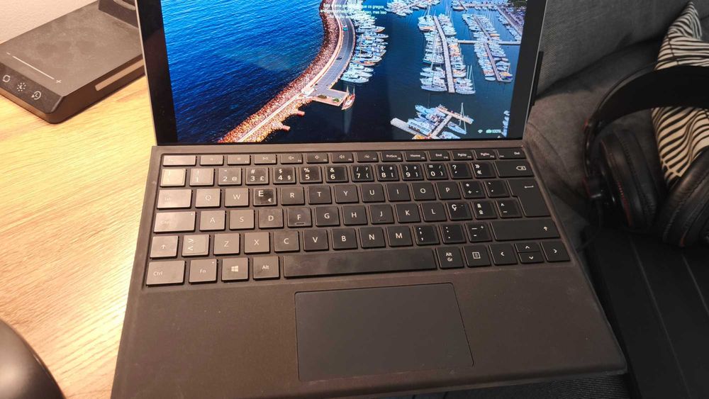 Surface Pro 7 i5 8GB 256GB | Bateria 95% | Teclado PT