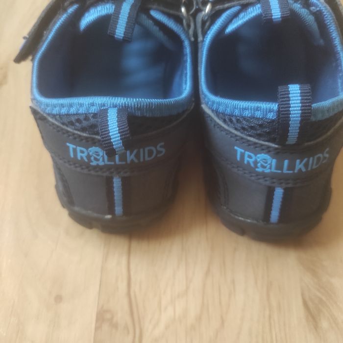 Buty chłopięce sandały.