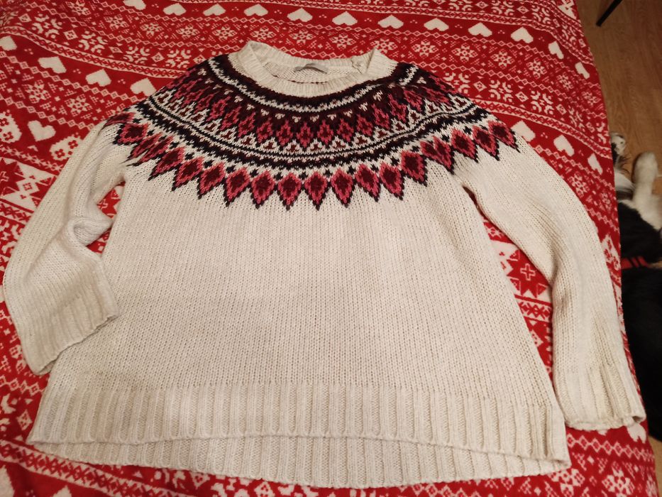 Sweter z zimowym górskim wzorem 46