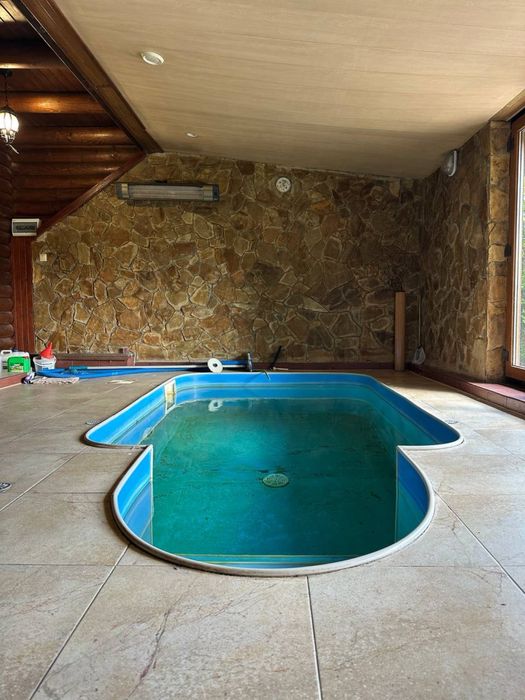 Будинок в Копилові з ремонтом, басейном, гаражем, 25 соток!