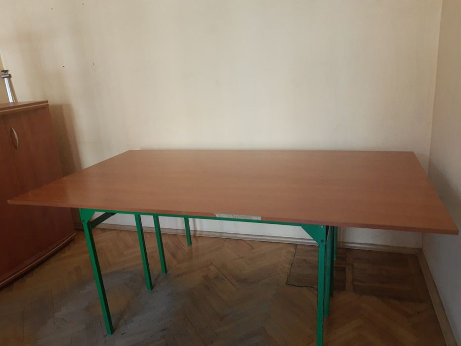 Stół 110/200 cm.