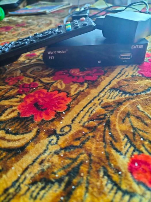 Продам  приставку Т2