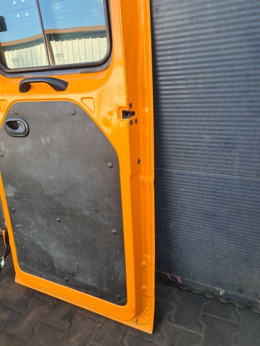 Renault Master III 2.3 doka drzwi tylne prawe