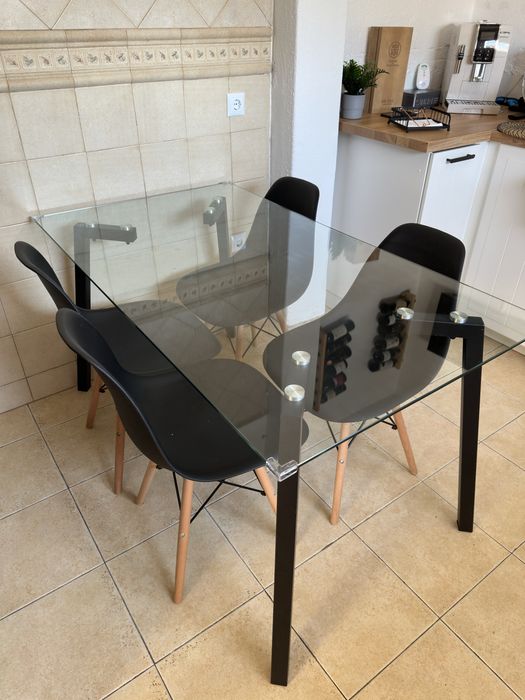 Mesa Jantar em vidro