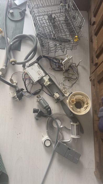 Посудомойна машина/Запчастини для посумойної машини Electrolux AEG