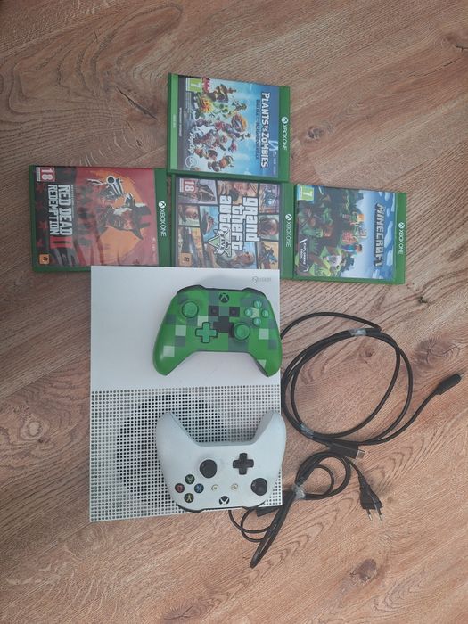 Xbox one s + 2 kontrolery + 4 gry