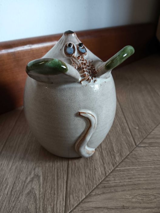 Myszka ozdoba ceramiczna z otworem np na ołówek wazonik
