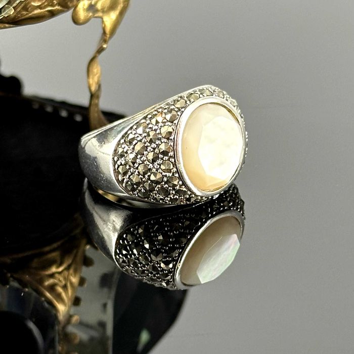 Srebro - Srebrny pierścionek z Perłą i Markazytami - próba 925