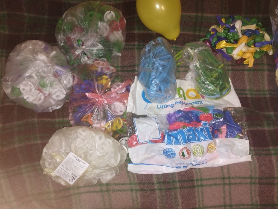 Продам надувные шарики, розетки и подарочную упаковку