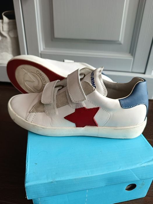 Sportowe buty na rzepy Naturino skóra naturalna 34