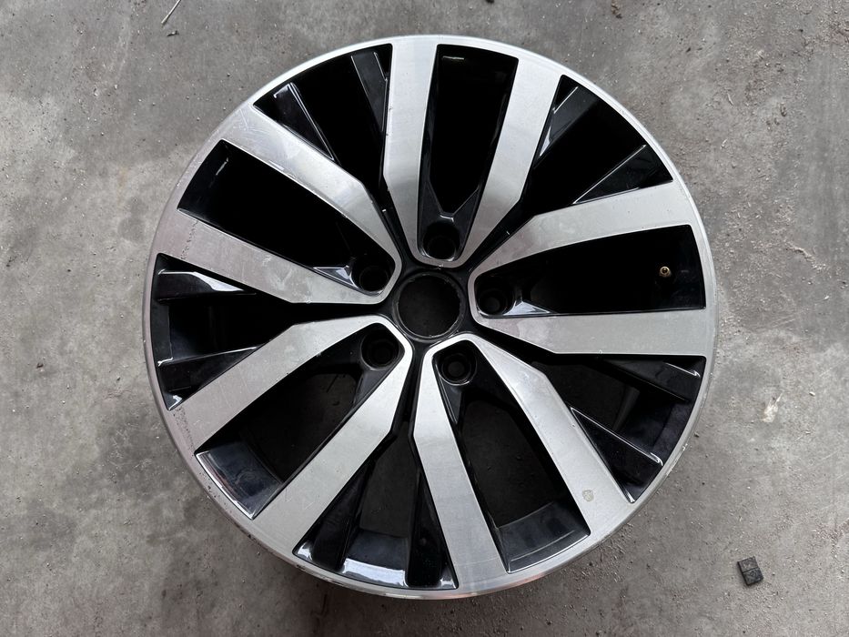 7E0 Felga pojedyńcza Volkswagen 601025 transporter multivan t6 H